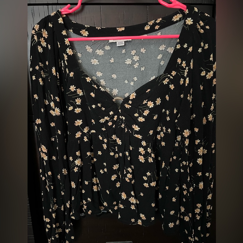 American eagle floral blouse